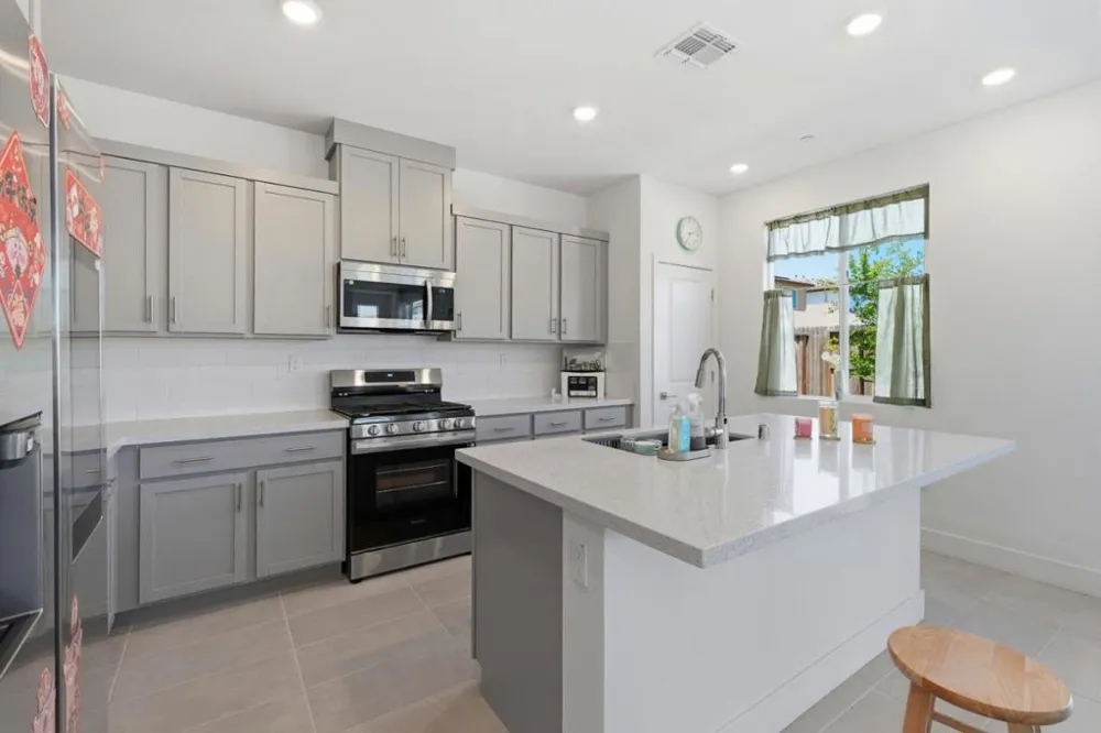 2116 Willa Grace Avenue Manteca, CA 95337