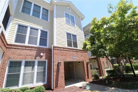 933 Portstewart Drive