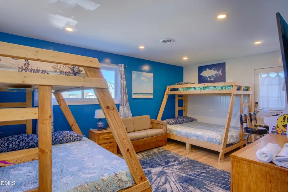 1601 New River Inlet Road North Topsail Beach, NC 28460