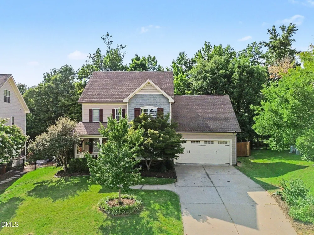 1113 Hollymont Drive Holly Springs, NC 27540