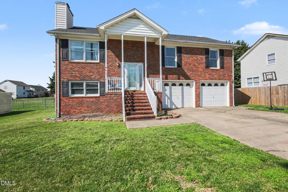 3904 Riverdale Road Greensboro, NC 27406