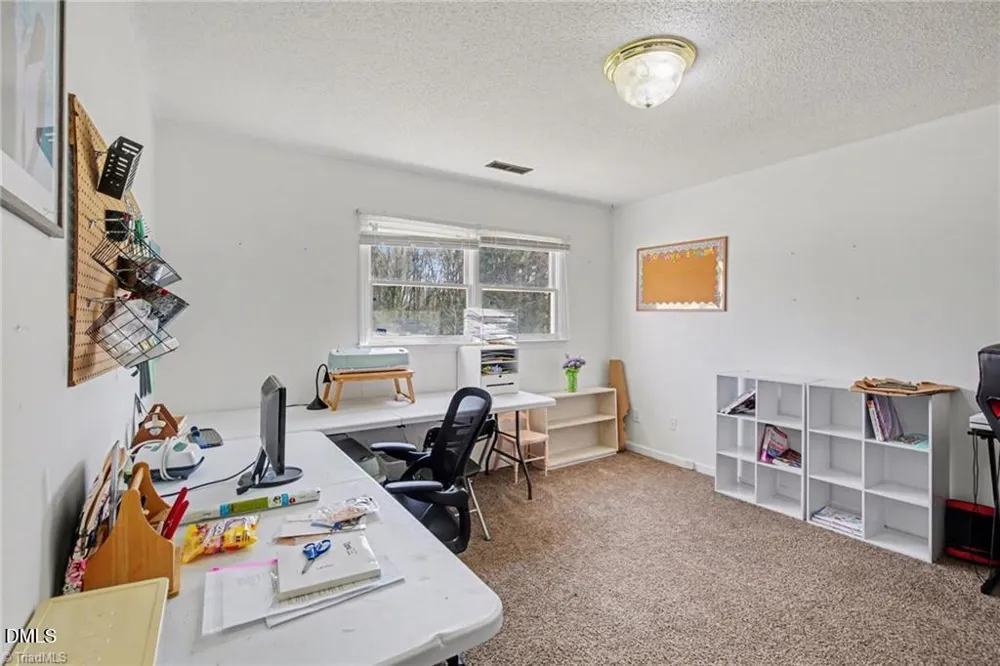 3904 Riverdale Road Greensboro, NC 27406