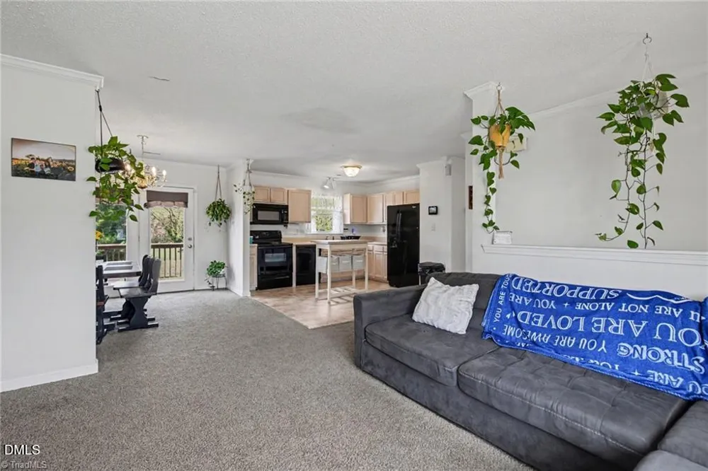 3904 Riverdale Road Greensboro, NC 27406