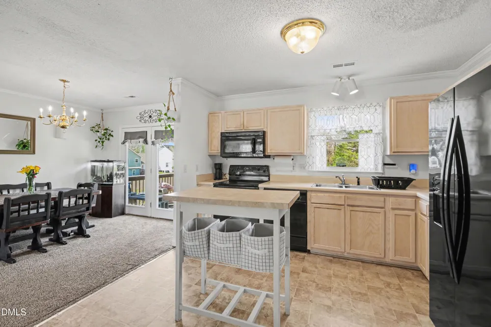 3904 Riverdale Road Greensboro, NC 27406