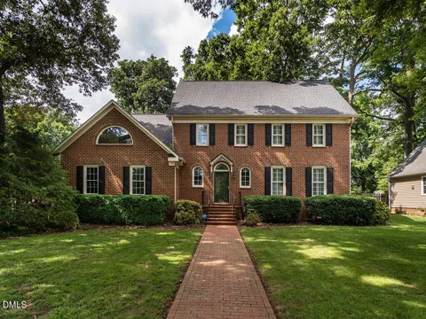 3235 Hiddenwood Lane