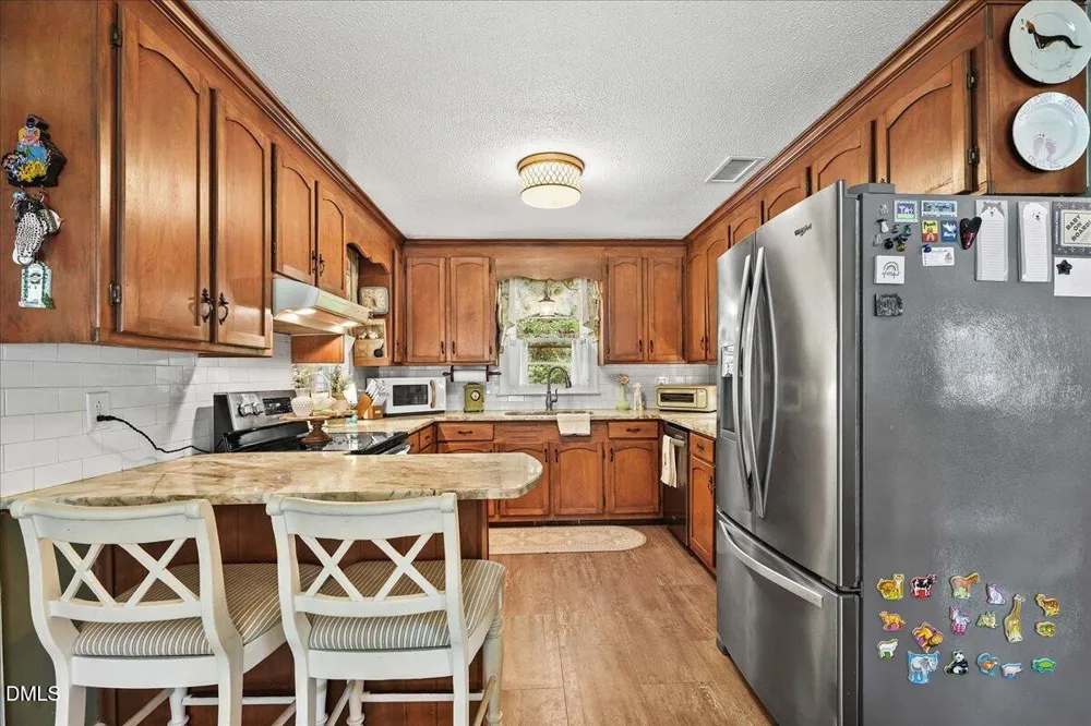 206 E Main Street Micro, NC 27555
