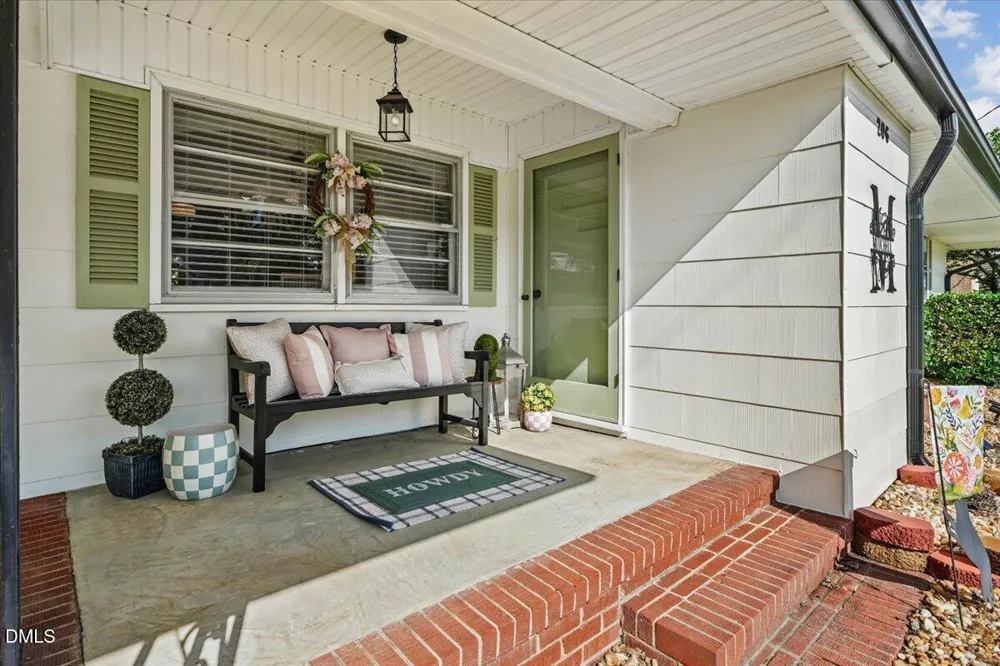 206 E Main Street Micro, NC 27555