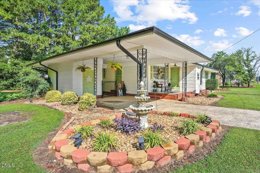 206 E Main Street Micro, NC 27555