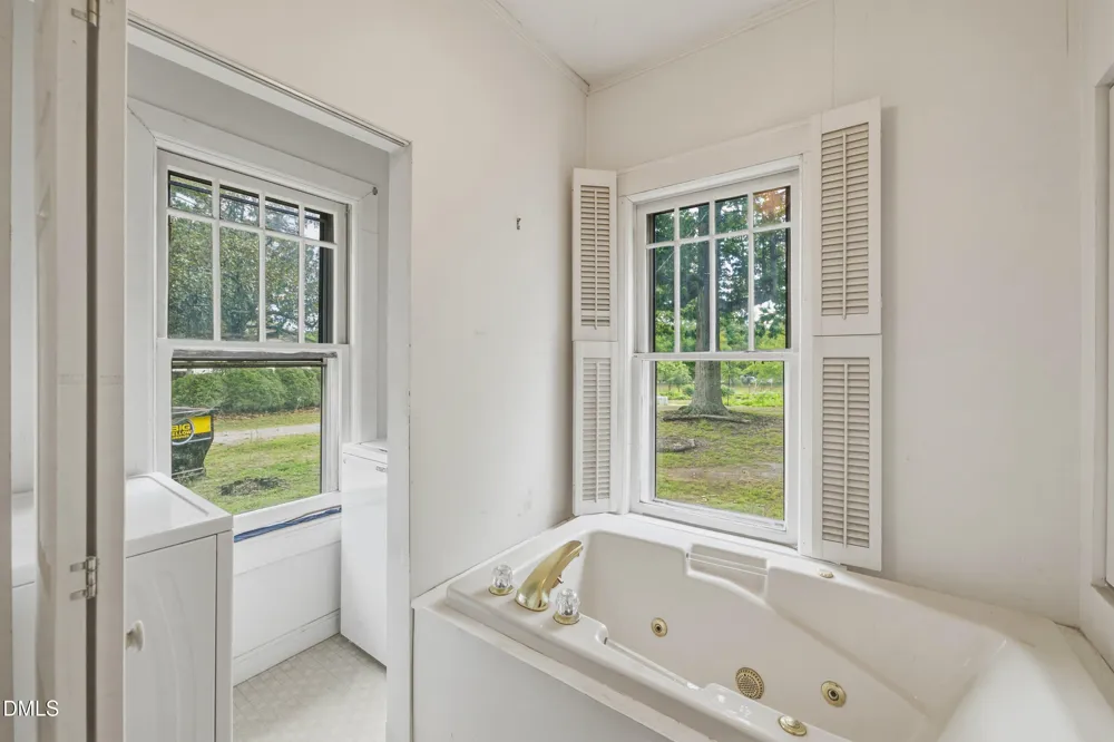 7388 Old 421 Road Liberty, NC 27298