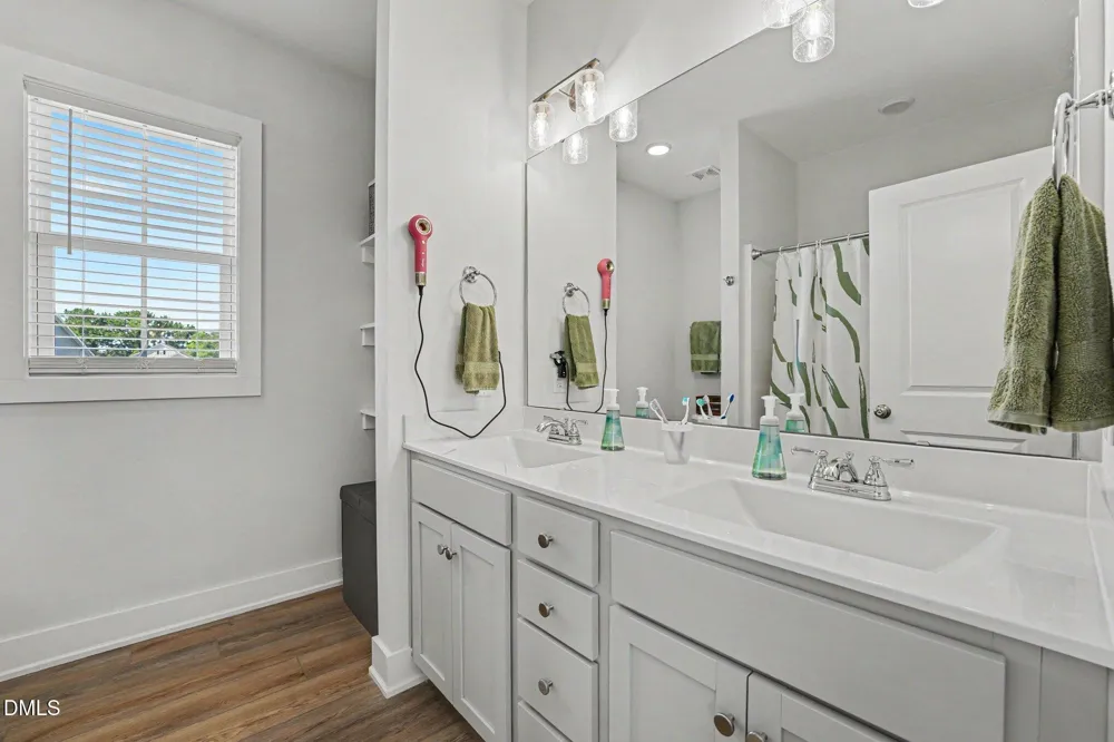 176 Glenwood Place Kenly, NC 27542