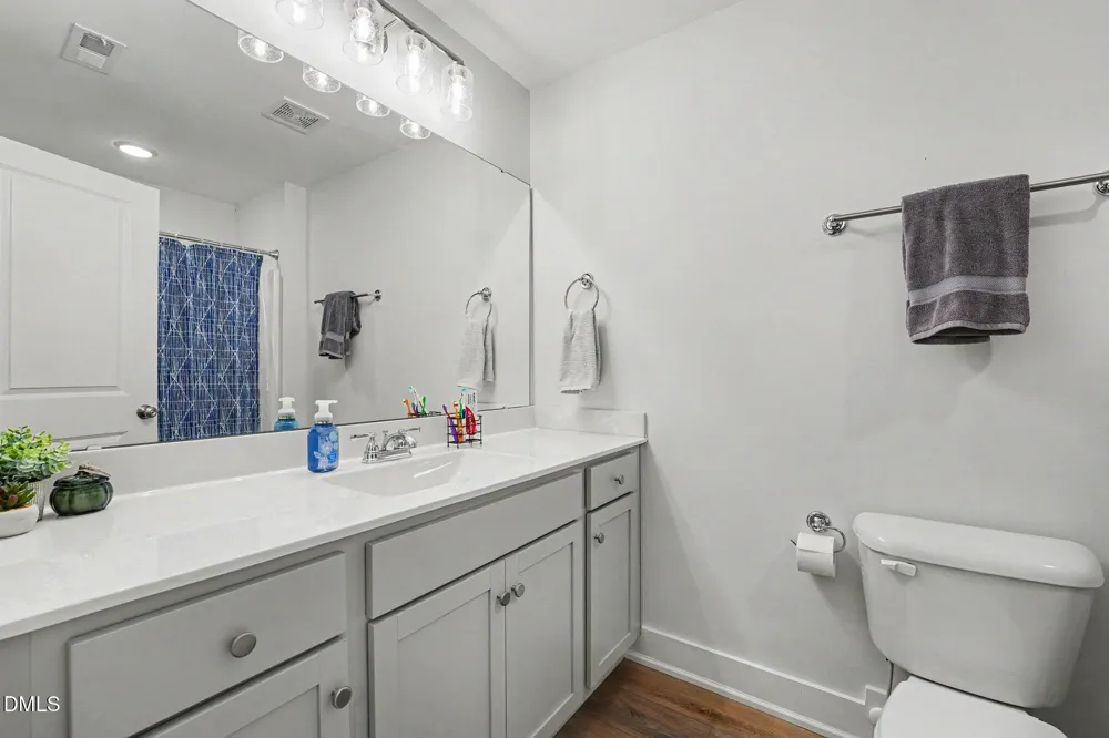 176 Glenwood Place Kenly, NC 27542