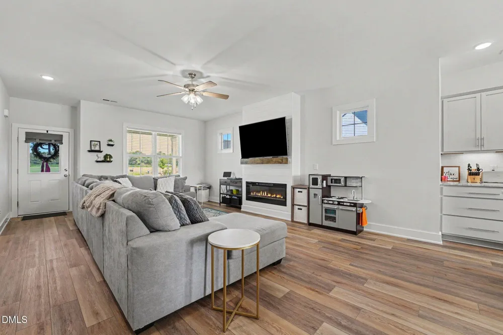 176 Glenwood Place Kenly, NC 27542