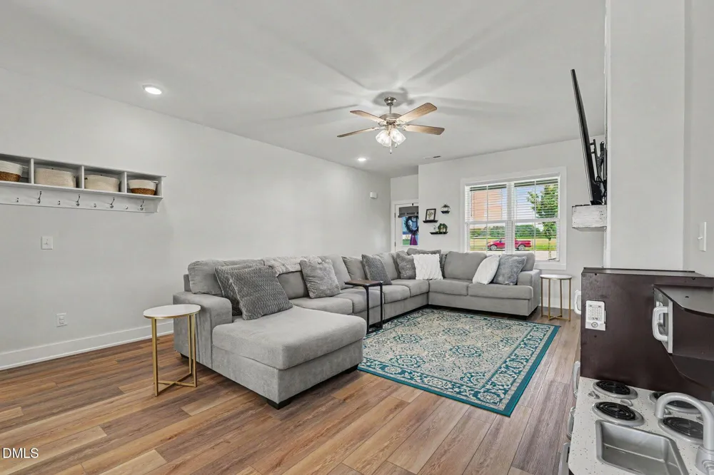 176 Glenwood Place Kenly, NC 27542