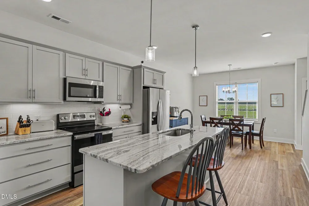 176 Glenwood Place Kenly, NC 27542