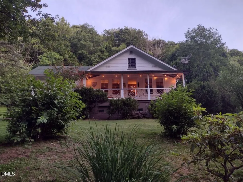 659 Chestnut Grove Road Spruce Pine, NC 28777