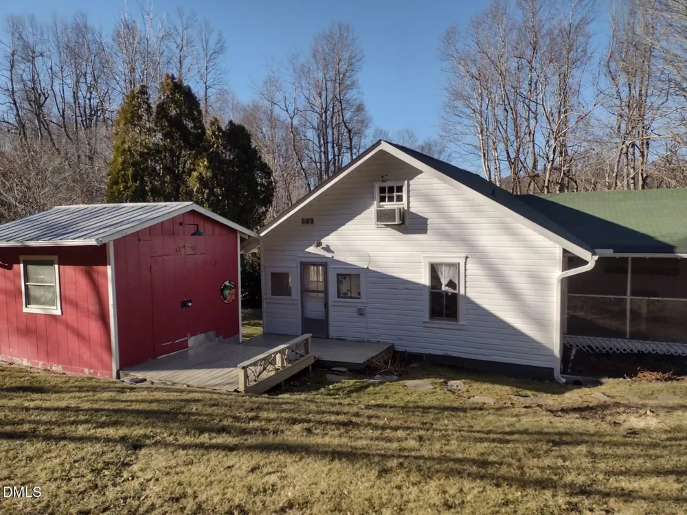 659 Chestnut Grove Road Spruce Pine, NC 28777
