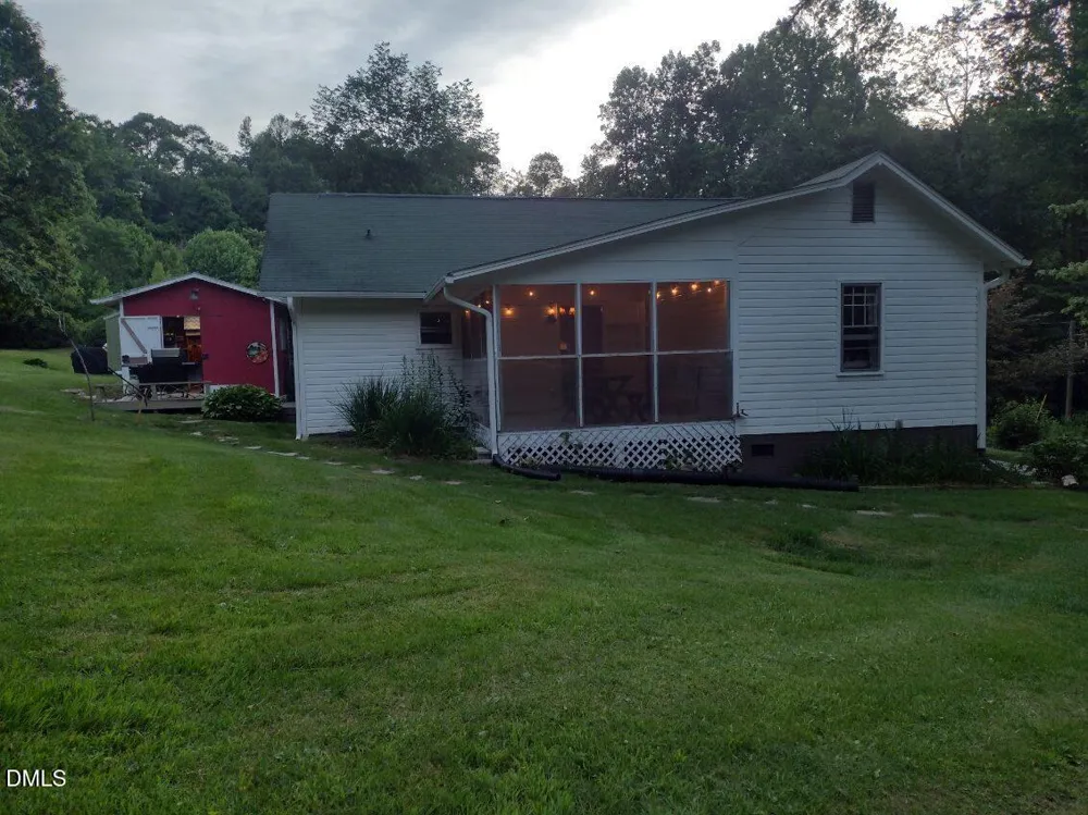 659 Chestnut Grove Road Spruce Pine, NC 28777