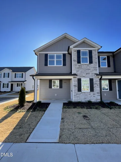 1037 Peony Lane