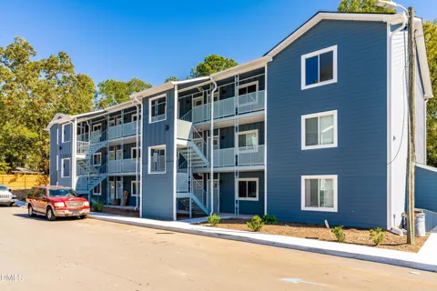 1309 Hudson Avenue #A05