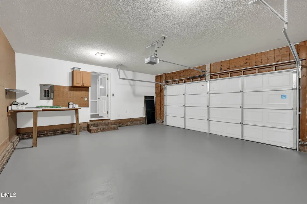 912 Stable Ridge Drive Holly Springs, NC 27540