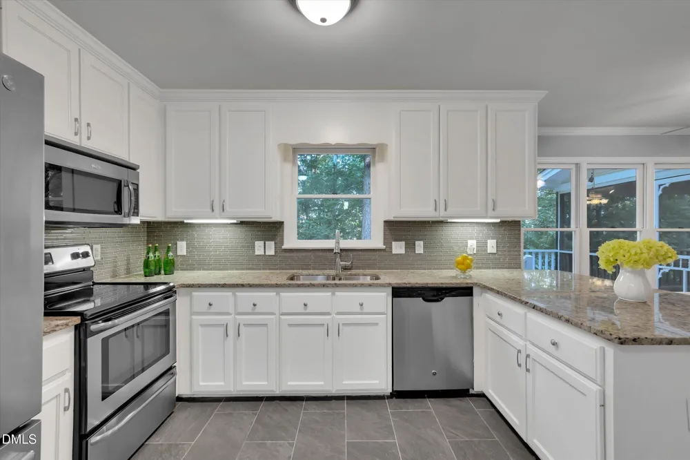 912 Stable Ridge Drive Holly Springs, NC 27540