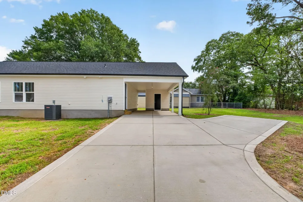 711 S Ellis Avenue Dunn, NC 28334