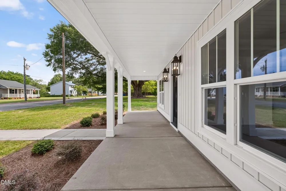 711 S Ellis Avenue Dunn, NC 28334