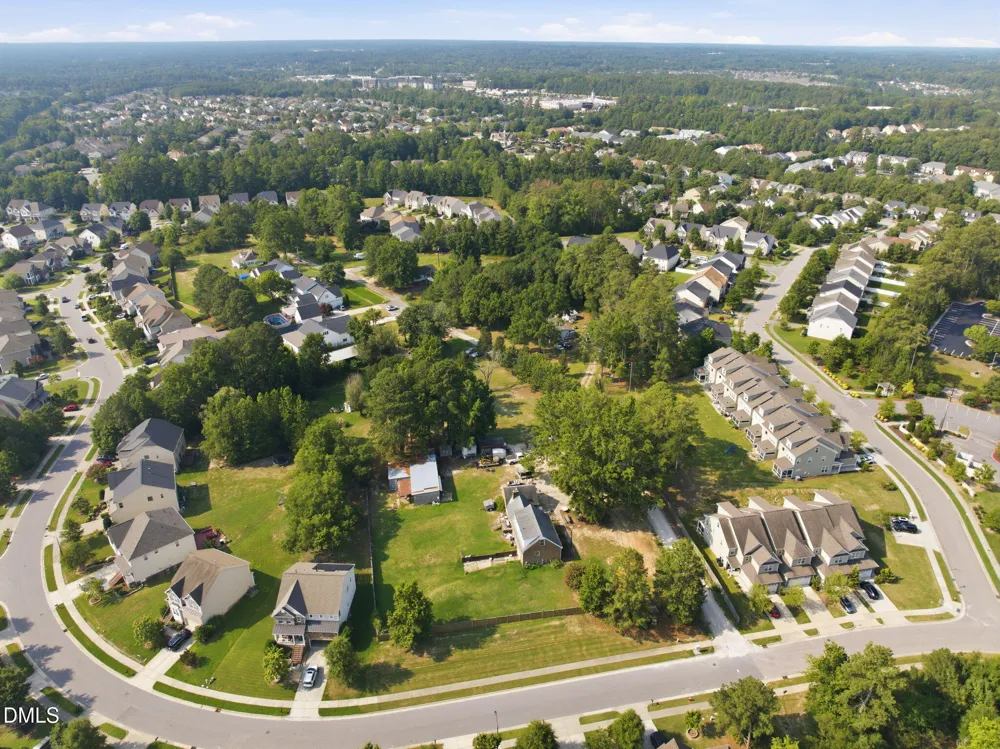 5911 Family Farm Road Morrisville, NC 27560