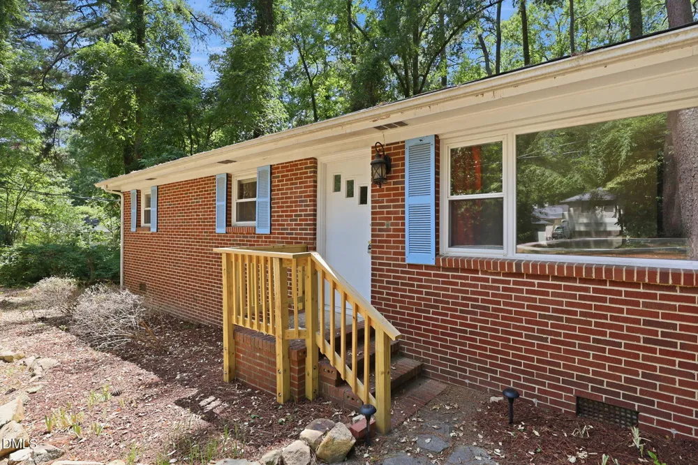 139 Windsor Circle Chapel Hill, NC 27516