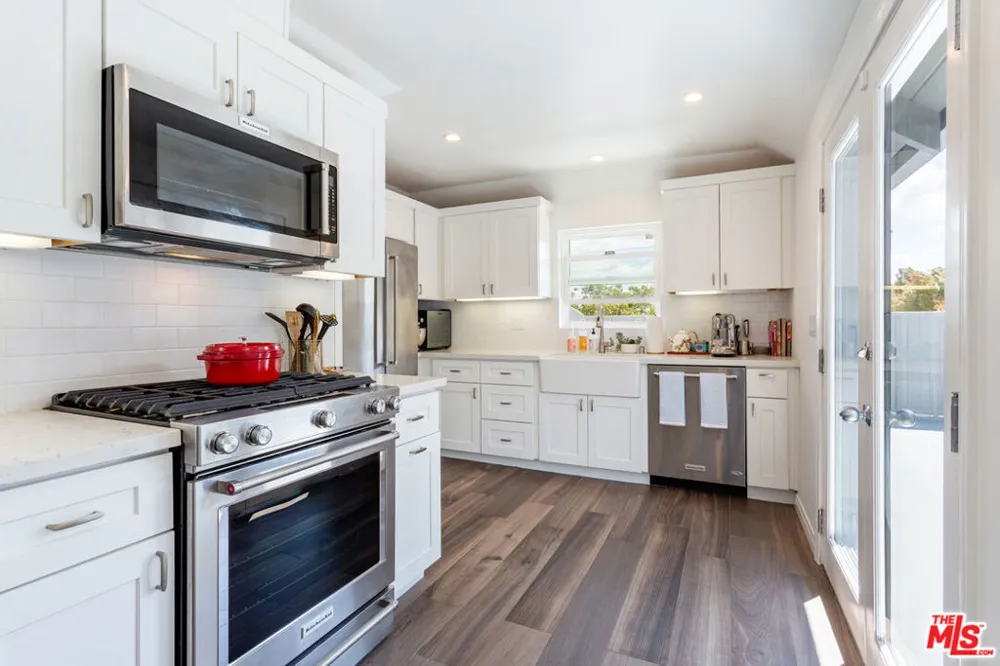 444 S ROXBURY DRIVE #B Beverly Hills, CA 90212