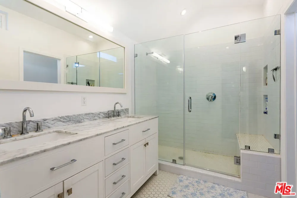 444 S ROXBURY DRIVE #B Beverly Hills, CA 90212