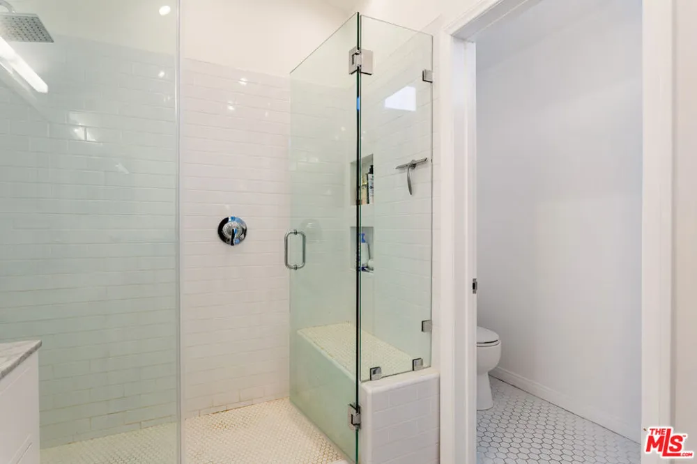 444 S ROXBURY DRIVE #B Beverly Hills, CA 90212