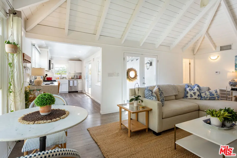 444 S ROXBURY DRIVE #B Beverly Hills, CA 90212