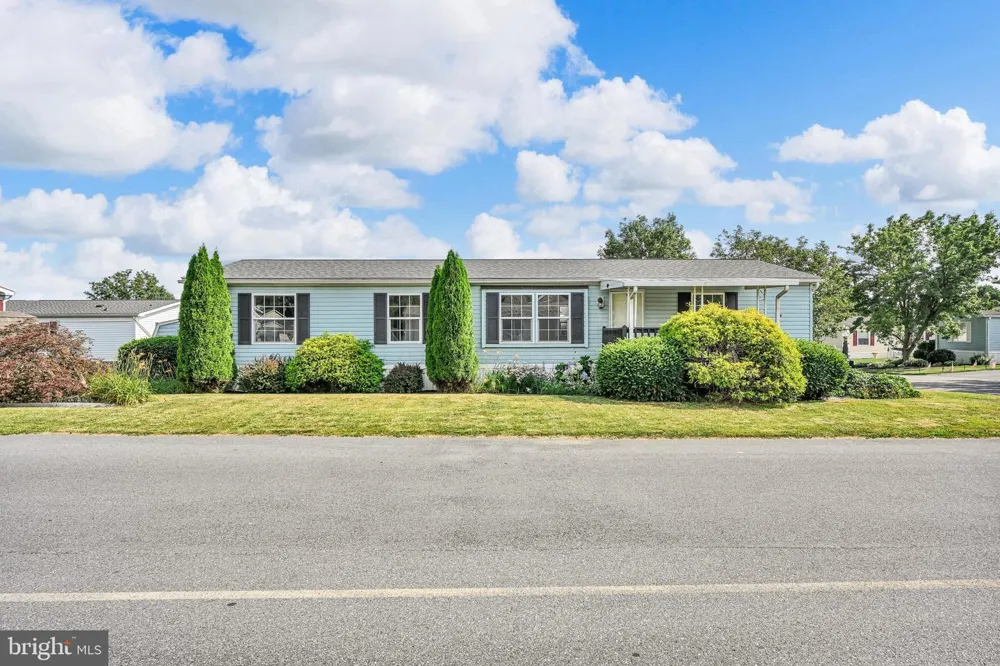 106 SILVER WIND CT S Lancaster, PA 17603