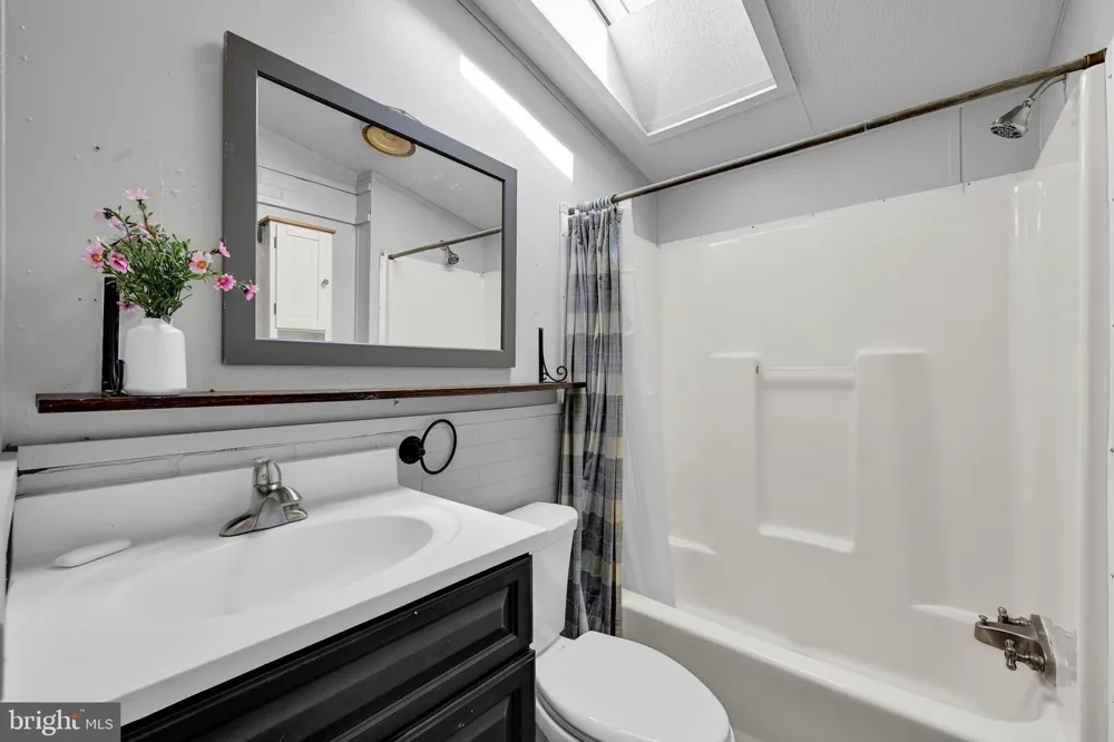 106 SILVER WIND CT S Lancaster, PA 17603