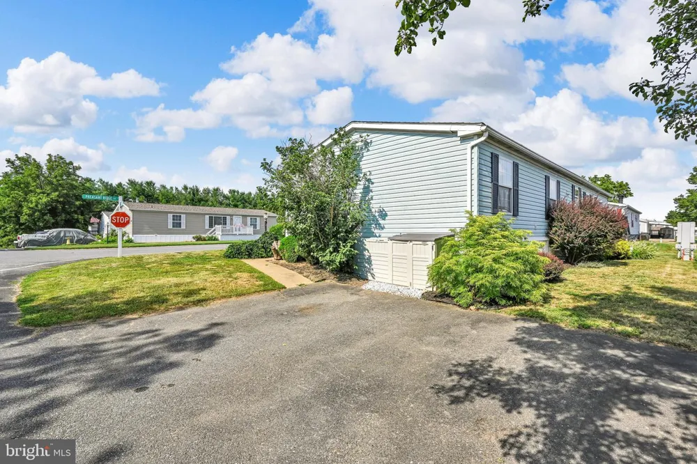 106 SILVER WIND CT S Lancaster, PA 17603