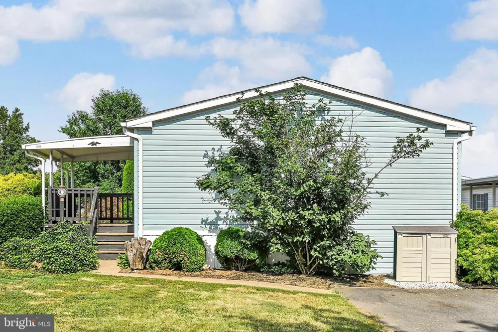 106 SILVER WIND CT S Lancaster, PA 17603