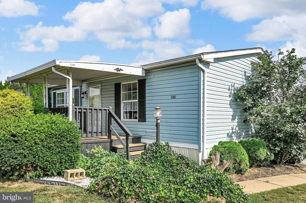 106 SILVER WIND CT S Lancaster, PA 17603