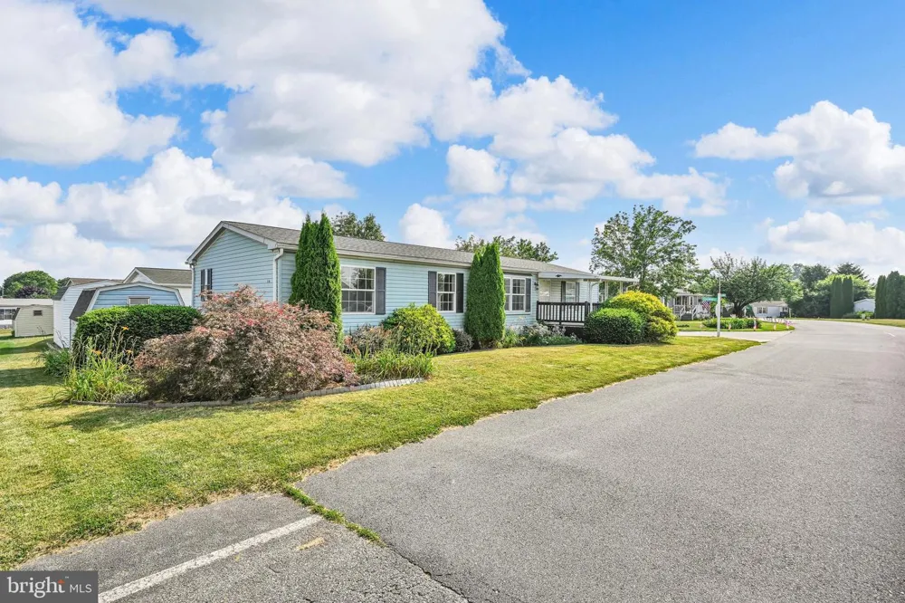 106 SILVER WIND CT S Lancaster, PA 17603