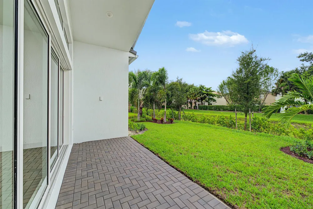 146 Parkside Way #12 Royal Palm Beach, FL 33414