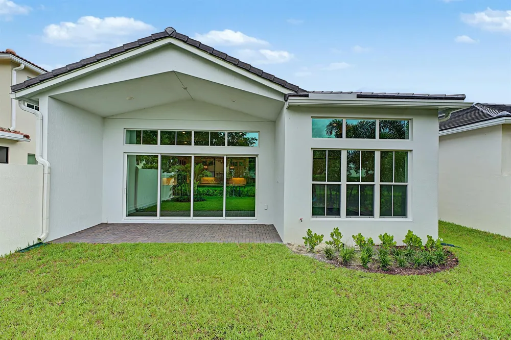 146 Parkside Way #12 Royal Palm Beach, FL 33414