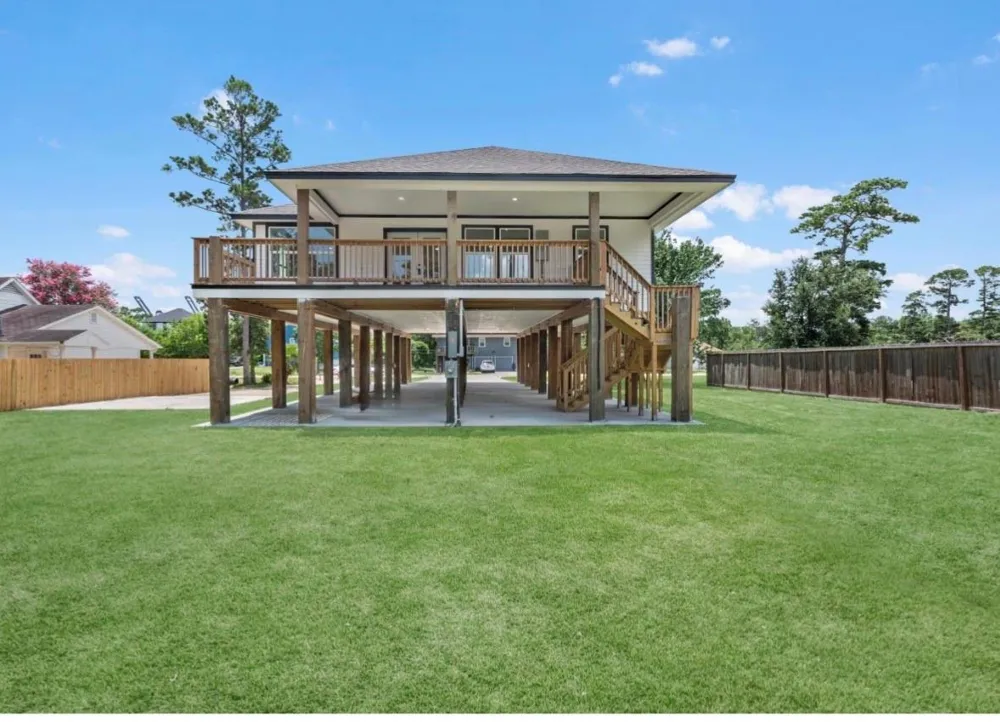 628 Oakdale Street Shoreacres, TX 77571