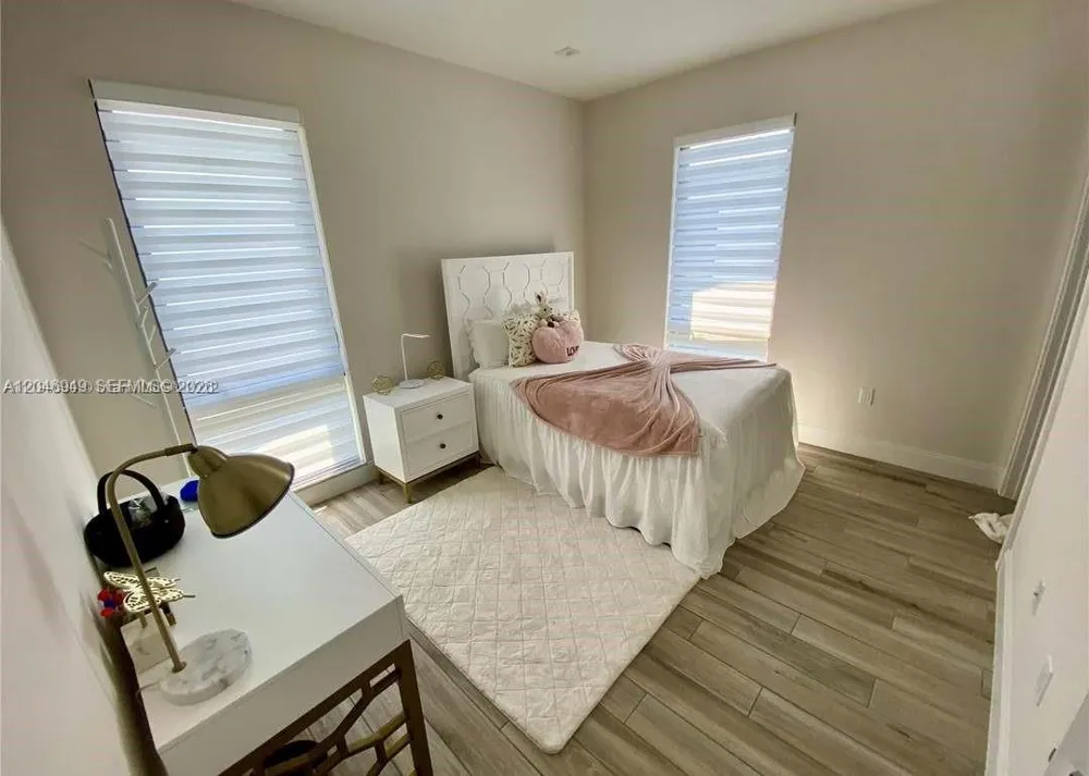 8256 NW 48th ter Doral, FL 33166