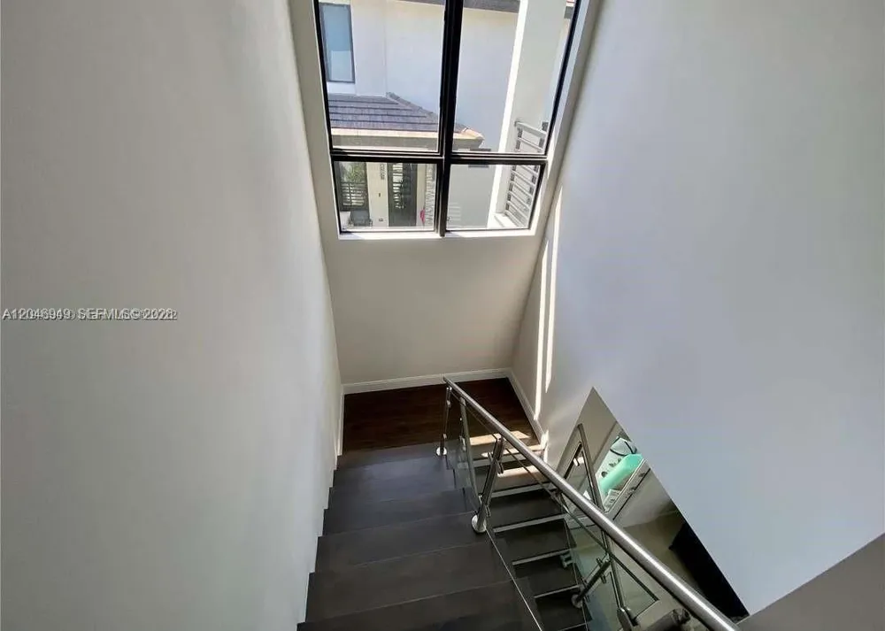 8256 NW 48th ter Doral, FL 33166