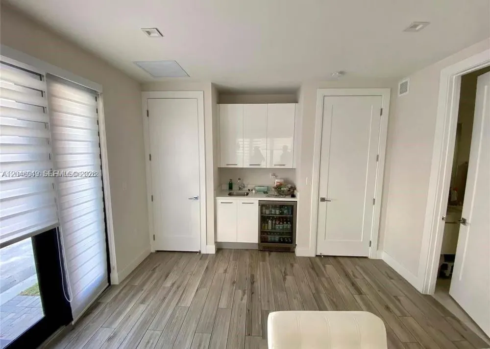 8256 NW 48th ter Doral, FL 33166