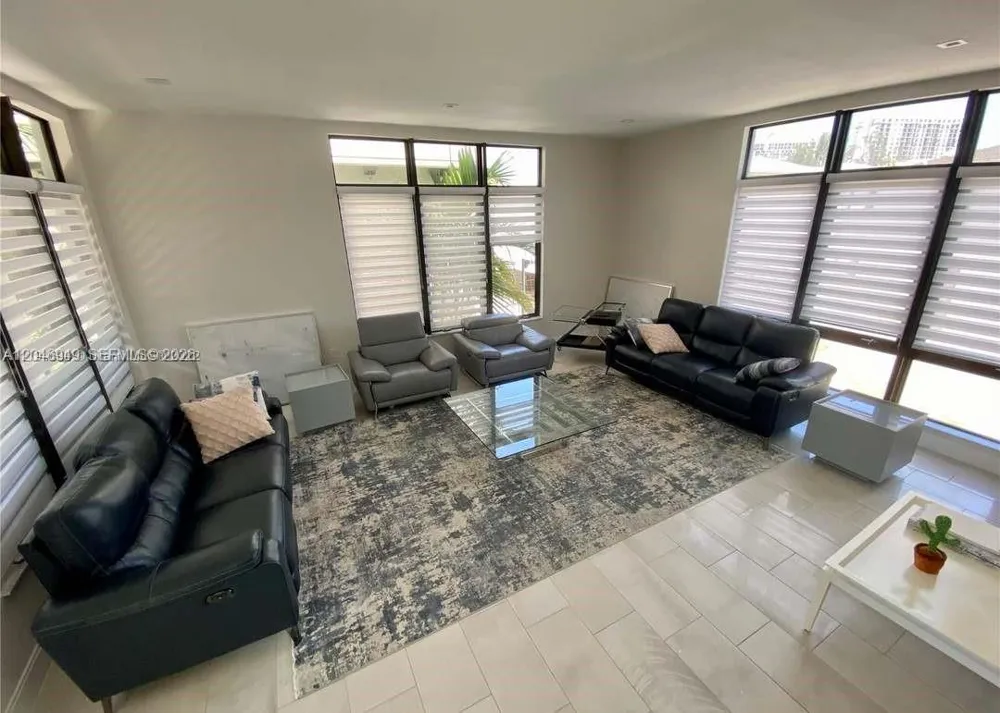 8256 NW 48th ter Doral, FL 33166