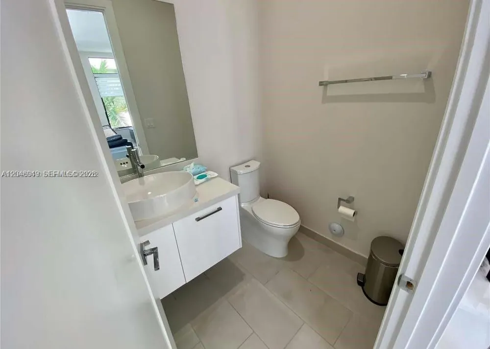 8256 NW 48th ter Doral, FL 33166