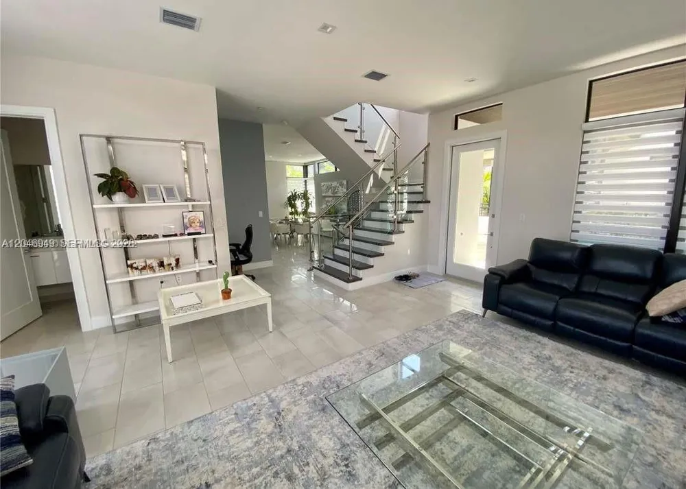 8256 NW 48th ter Doral, FL 33166
