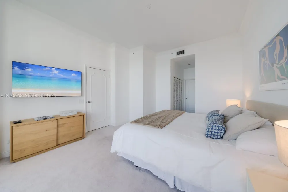 888 Brickell Key Dr #2610 Miami, FL 33131