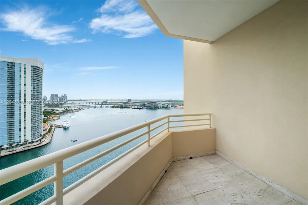 888 Brickell Key Dr #2610 Miami, FL 33131